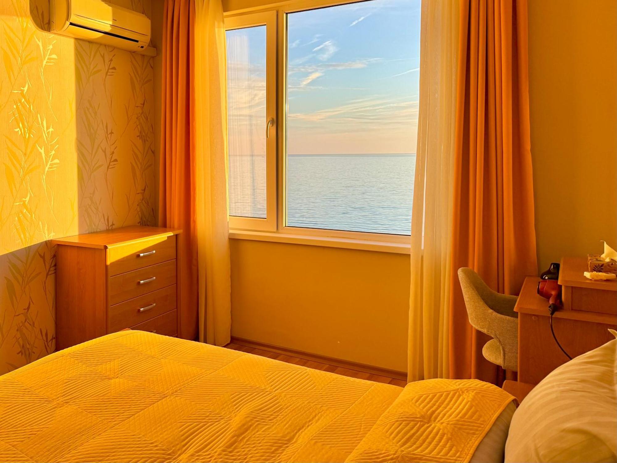 Beachfront Havana Sveti Vlas Buitenkant foto